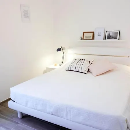 Сasa de vacaciones Terrace House, Private Outdoor Area, 250m From Sea